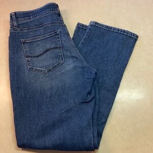 Lee Regular Fit Straight Leg Flex Motion 8 Short